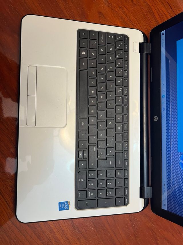 Portatile HP i7 8GB RAM