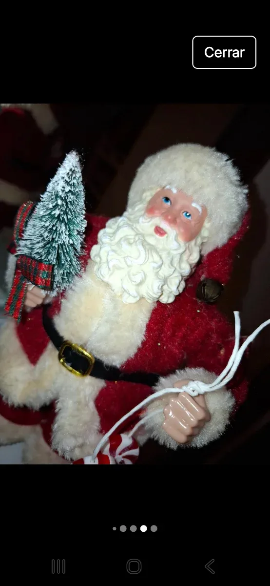 Figura Papa Noel con árbol y caramelos