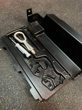 Soporte Herramientas BMW Serie 3 E90/E91