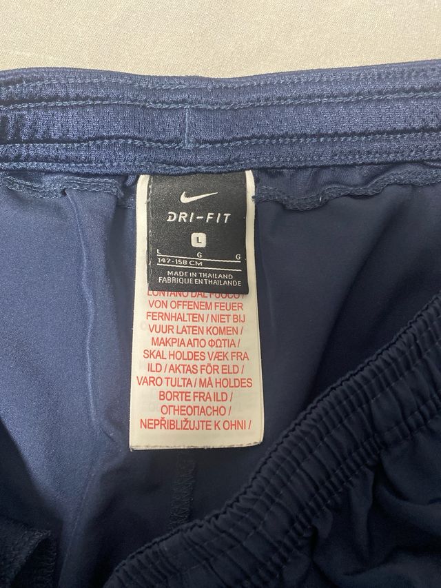 Pantalón deportivo Nike azul marino talla L junio