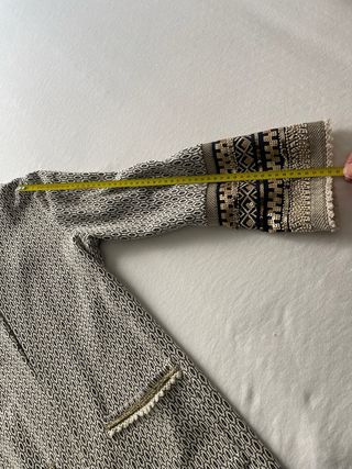 Chaqueta larga vestir beige y negra