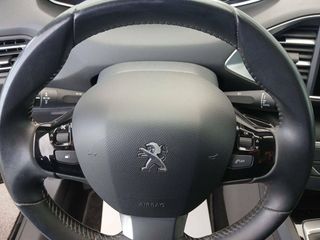 Peugeot 308  5P  BlueHDi 130 S&S MAN Active Pack