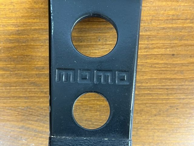 Volante semidesplazado Momo antiguo