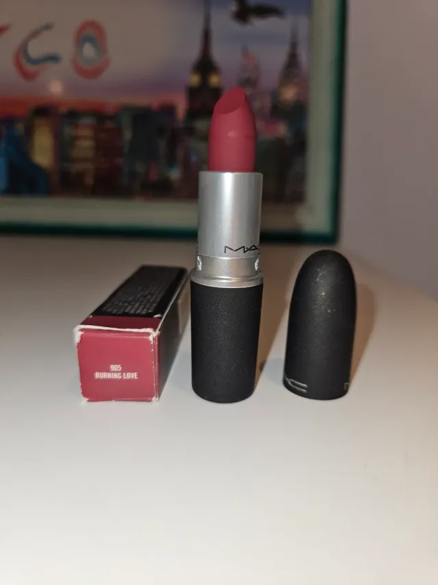 Labial MAC Burning Love 905