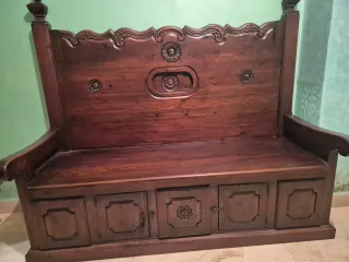 Banco escaño de madera de castaño con almacenaje