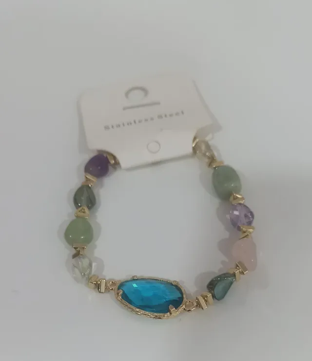Pulsera de piedras naturales y cristal azul