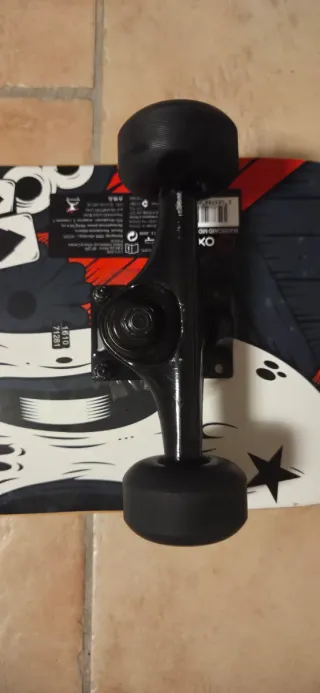 Skateboard nero Oxelo