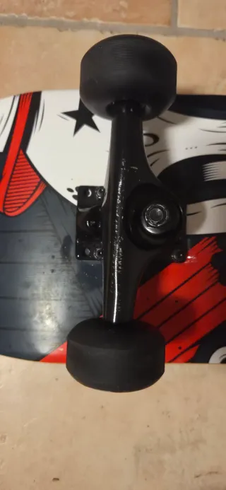 Skateboard nero Oxelo