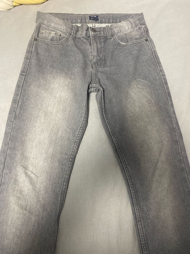 Pantalón vaquero niño Kiabi gris 12 años
