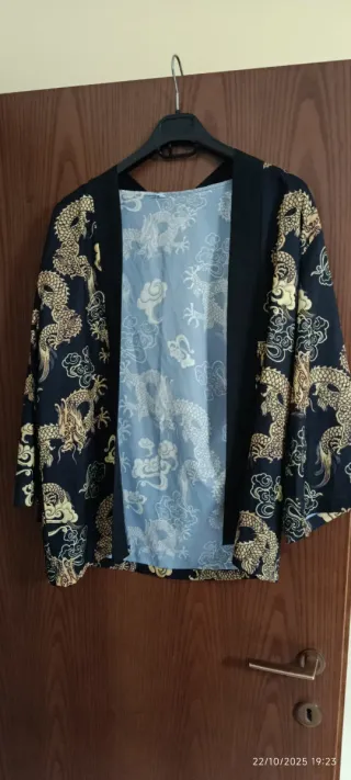 Kimono unisex con dragones oro
