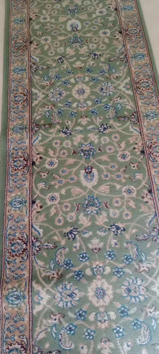 Bellissimo tappeto runner floreale