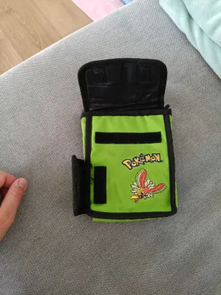 Funda Pokémon Game Boy Verde