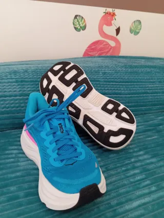 Hoka Bondi 9 Tenis Azul y Rosa