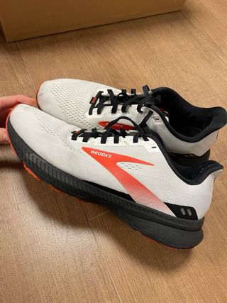 Zapatillas Brooks Launch 9 Talla 42 Blancas
