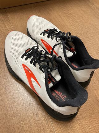 Zapatillas Brooks Launch 9 Talla 42 Blancas