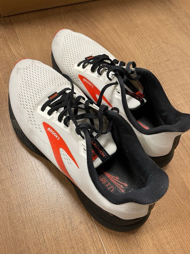 Zapatillas Brooks Launch 9 Talla 42 Blancas