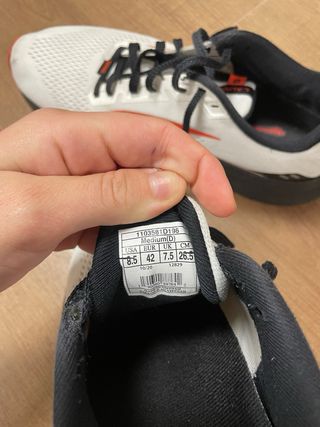 Zapatillas Brooks Launch 9 Talla 42 Blancas