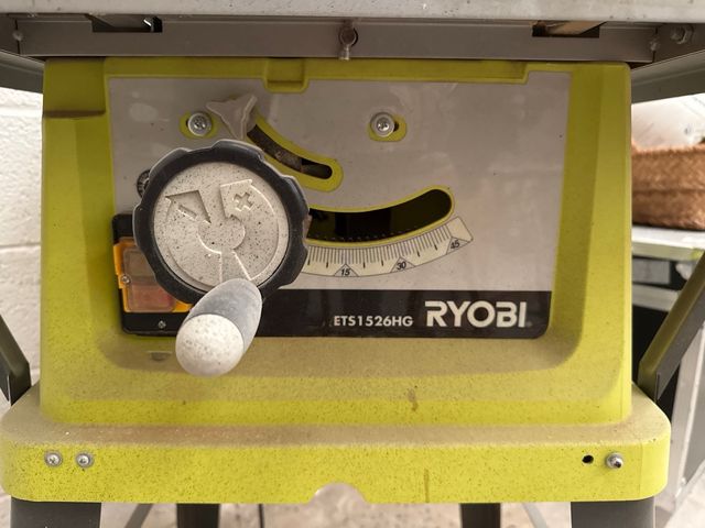 Sierra de mesa Ryobi ETS1526HG