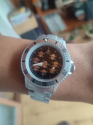 Reloj Marea Calaveras Plata y Negro