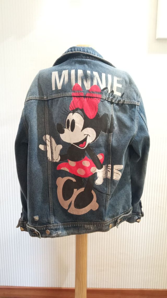 Cazadora vaquera Stradivarius Disney MinnieTalla S