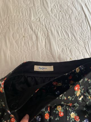 Falda Pepe Jeans floral negra