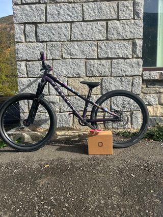 COMMENCAL ABSOLUT 24 Morado Metálico