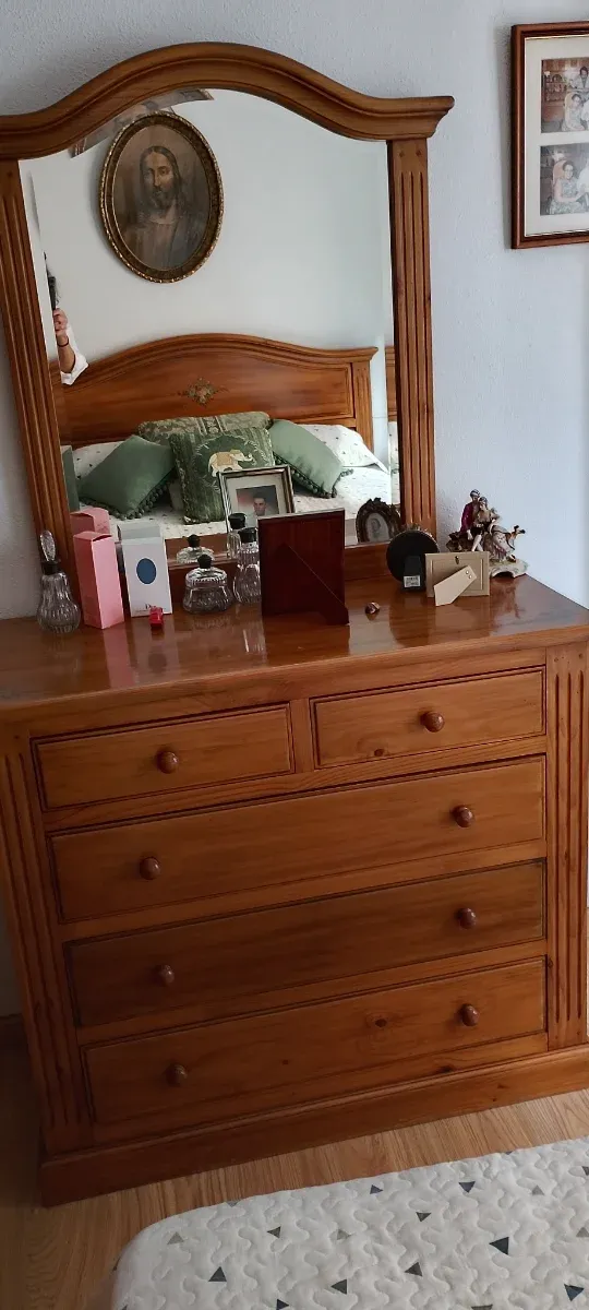 Habitación completa dé madera de nogal.