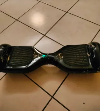 Hoverboard nero con decorazioni
