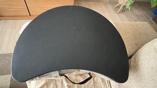 Cojín para portátil con asa