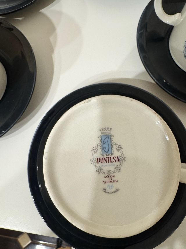 Tazze e piatti da colazione vintage anni '70