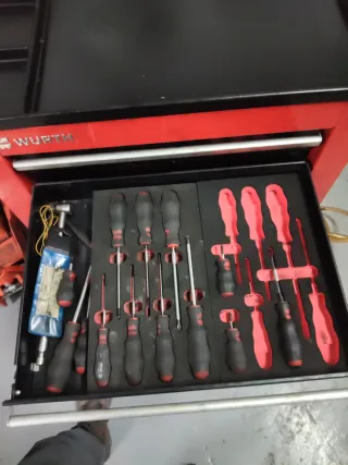 Carro Wurth 7 cajones con herramientas