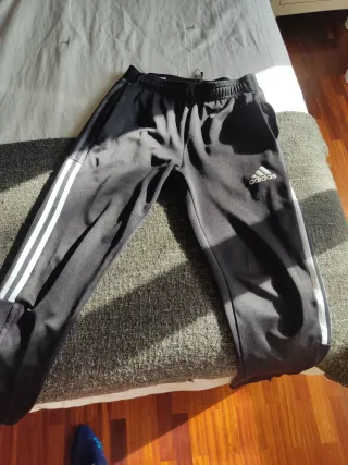 Pantalón chándal Adidas negro