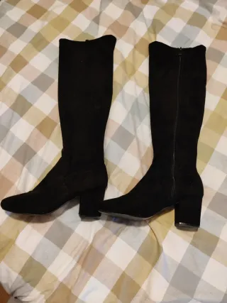 Botas altas Tino Gonzalez terciopelo negras T39