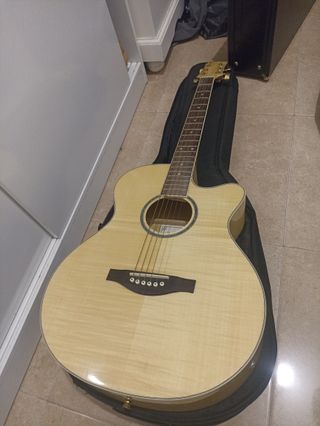 Guitarra Acústica Daytona NUEVA EN PERFECTO ESTADO
