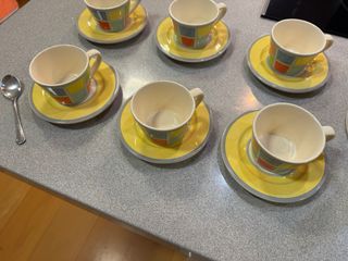 Juego de tazas de café y complementos de porcelana