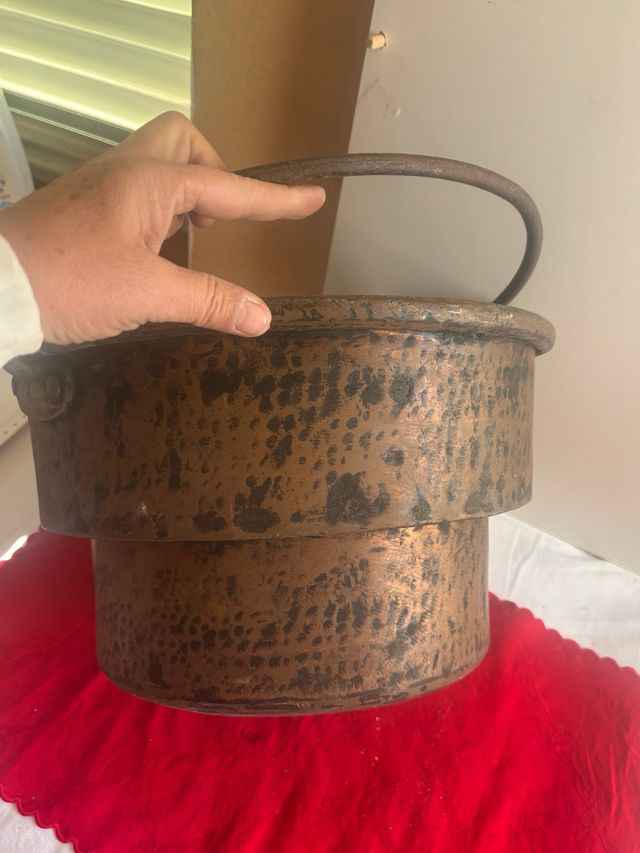 Antico paiolo in rame