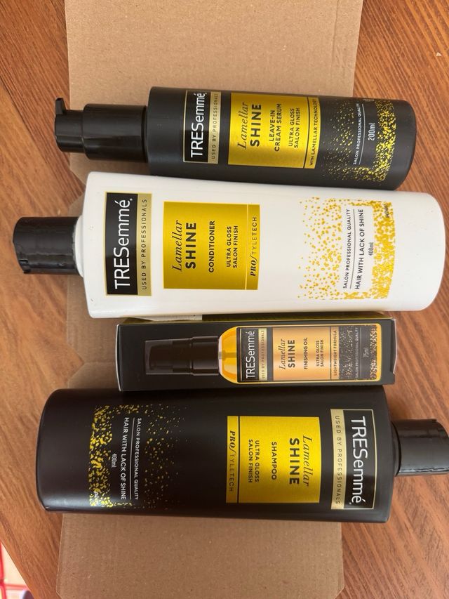 Neceser TRESemmé 72H Brillo Ultra Gloss