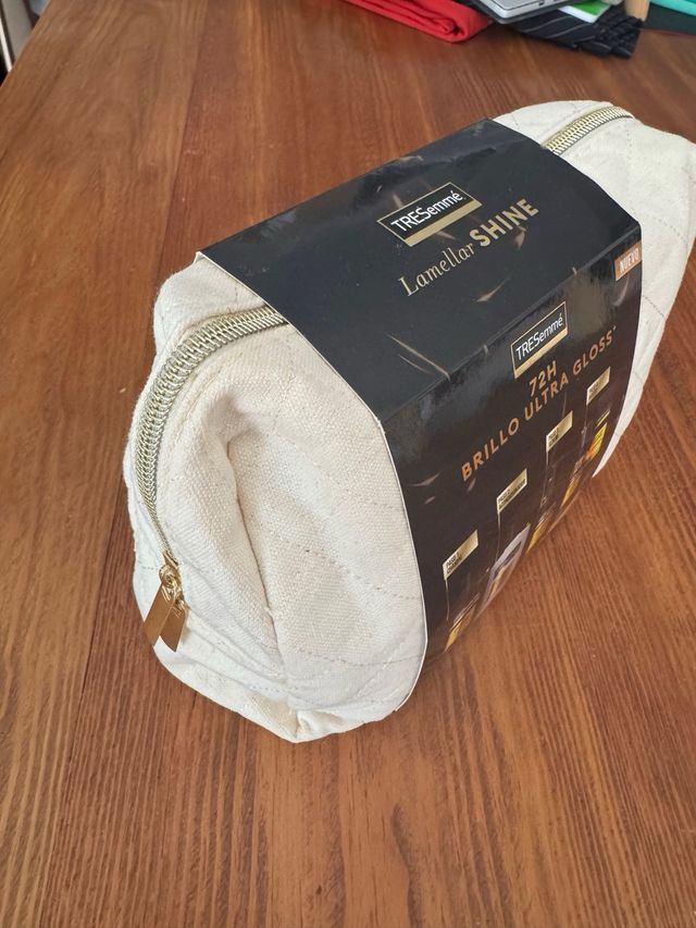 Neceser TRESemmé 72H Brillo Ultra Gloss