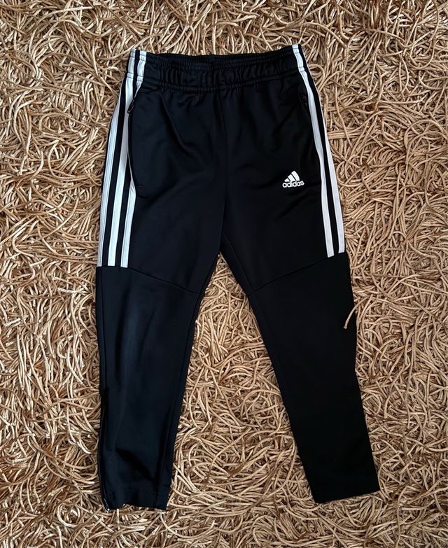 Chándal Adidas T.5-6 años