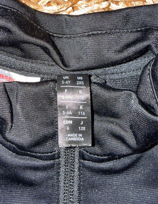 Chándal Adidas T.5-6 años