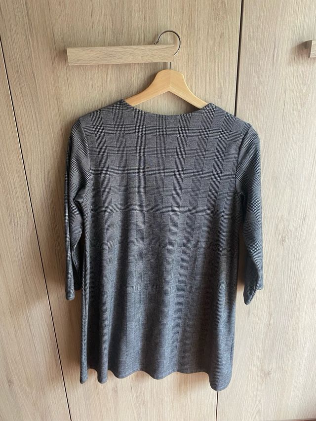 Vestido cuadros manga 3/4 Stradivarius