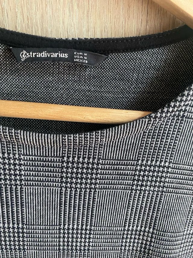 Vestido cuadros manga 3/4 Stradivarius