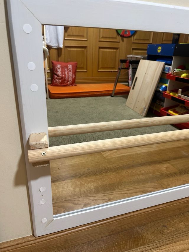 Espejo Montessori 100x60 con barra