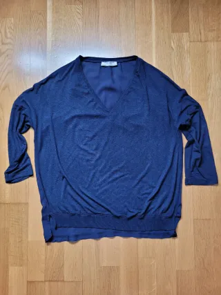 Camiseta azul marino Stradivarius