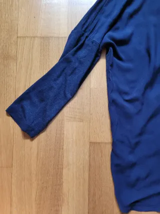 Camiseta azul marino Stradivarius