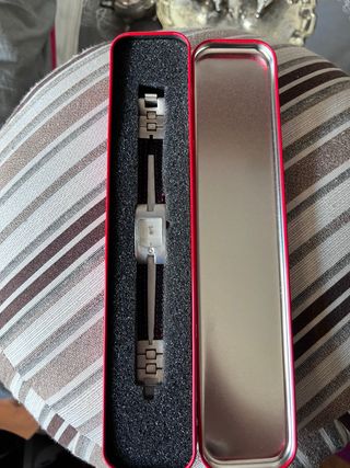 Reloj pulsera de la promoción Fortuna 2004