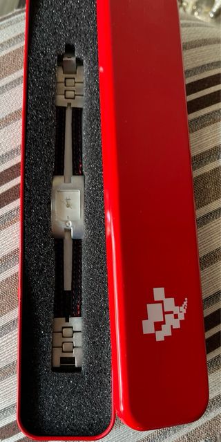 Reloj pulsera de la promoción Fortuna 2004