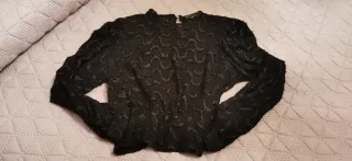Blusa fiesta negra con brillo