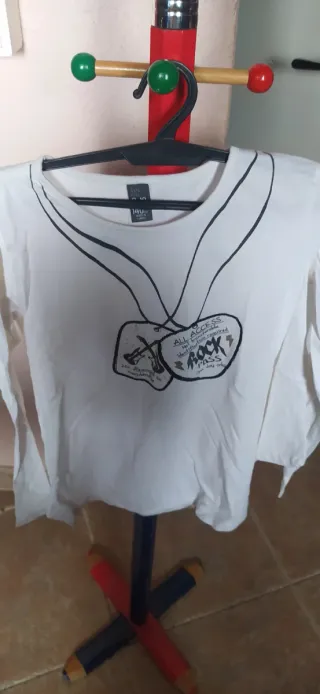 Camiseta niña con estampado de Rock Pass