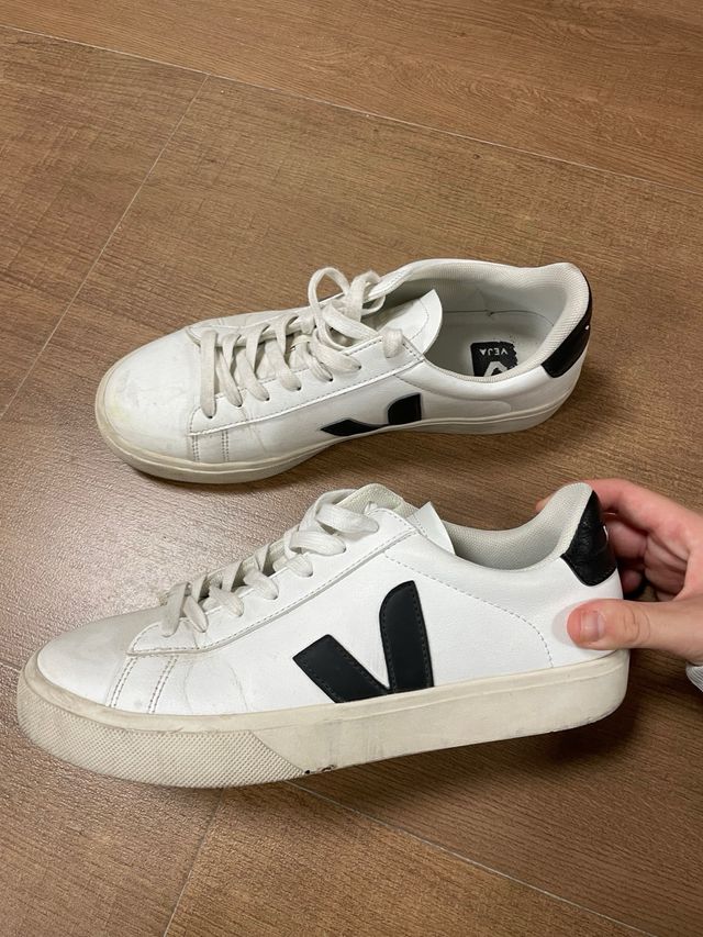 Tenis Veja Blancos y Negros Talla 42